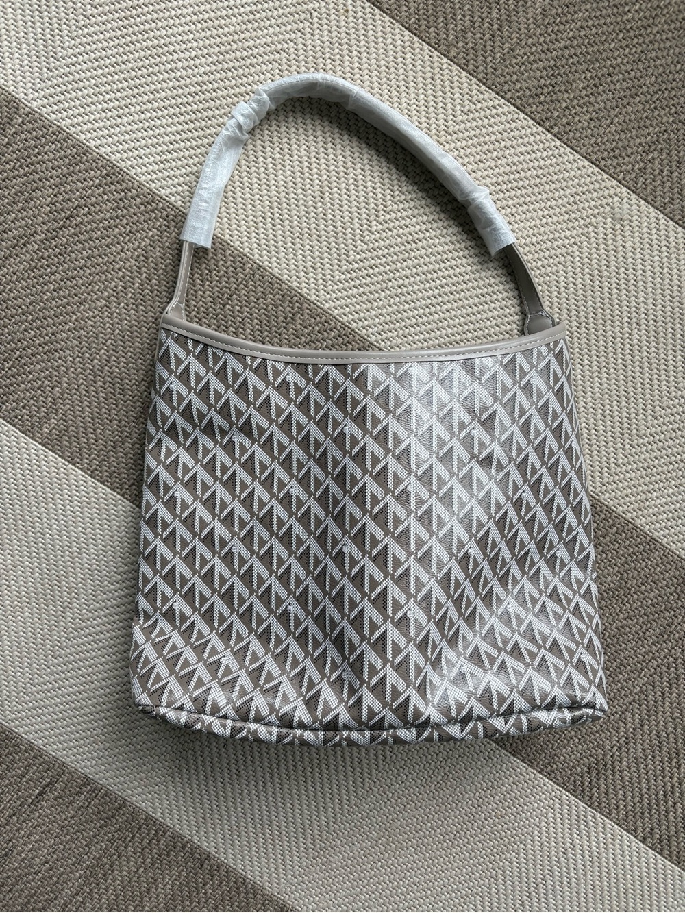 Neutral Patterned Shoulder Bag